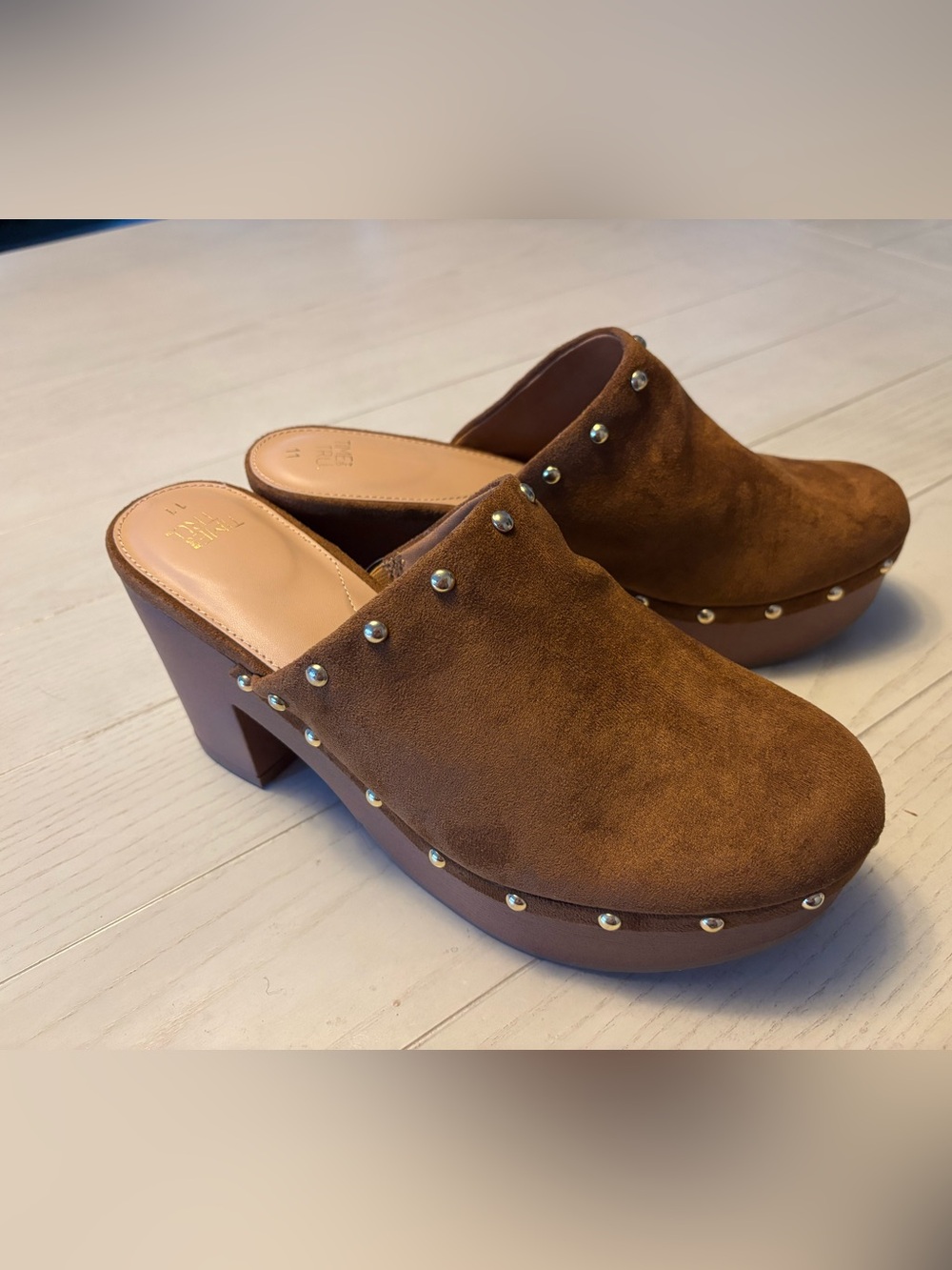 NEW Time and Tru clog
